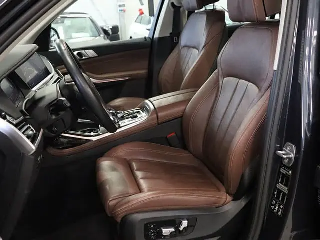BMW X7 2021