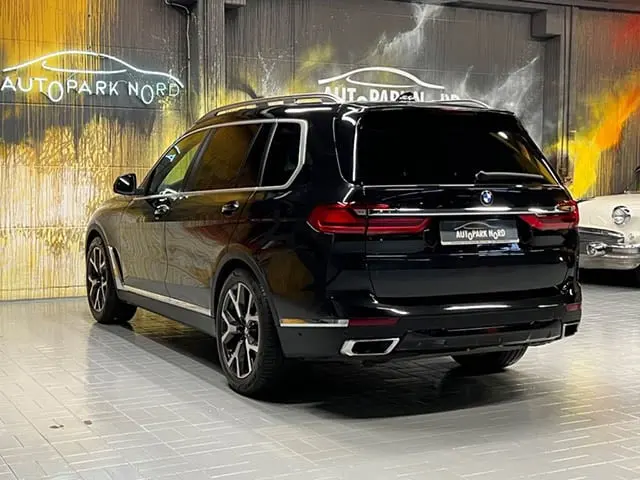 BMW X7 2021