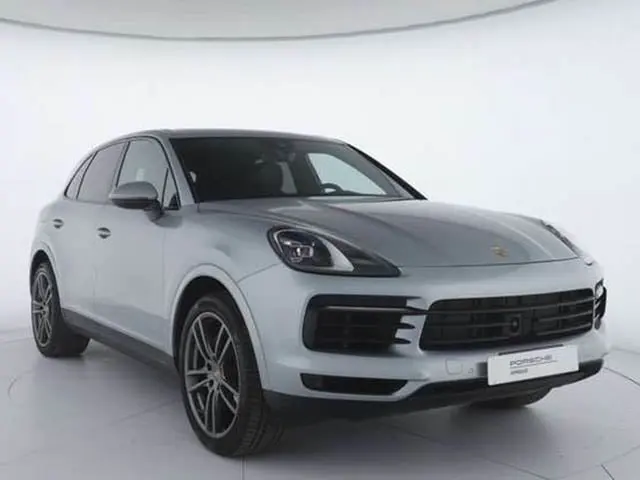 Porsche Cayenne 2022