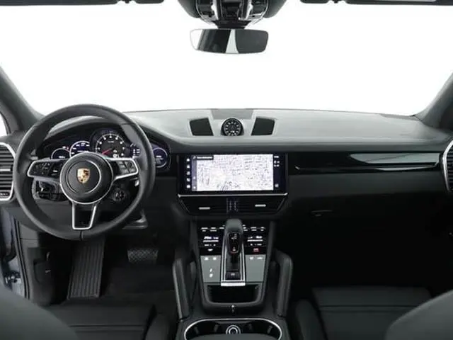 Porsche Cayenne 2022