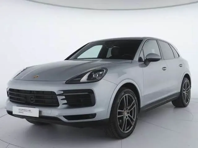 Porsche Cayenne 2022