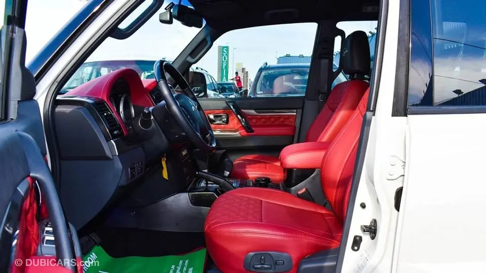 Mitsubishi Pajero 2020