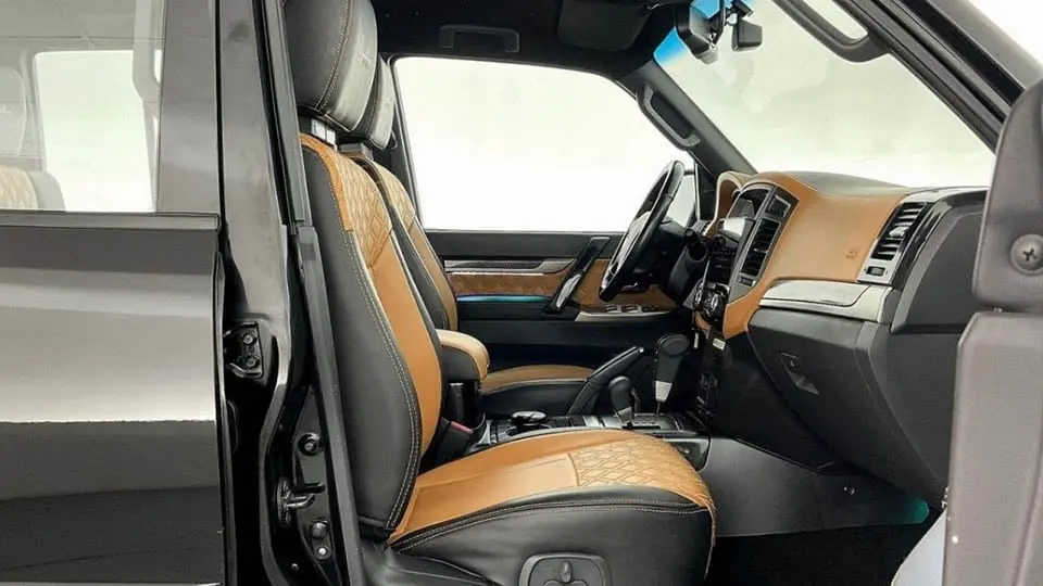 Mitsubishi Pajero 2020