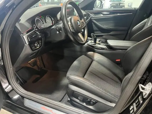 BMW 5 series 2019