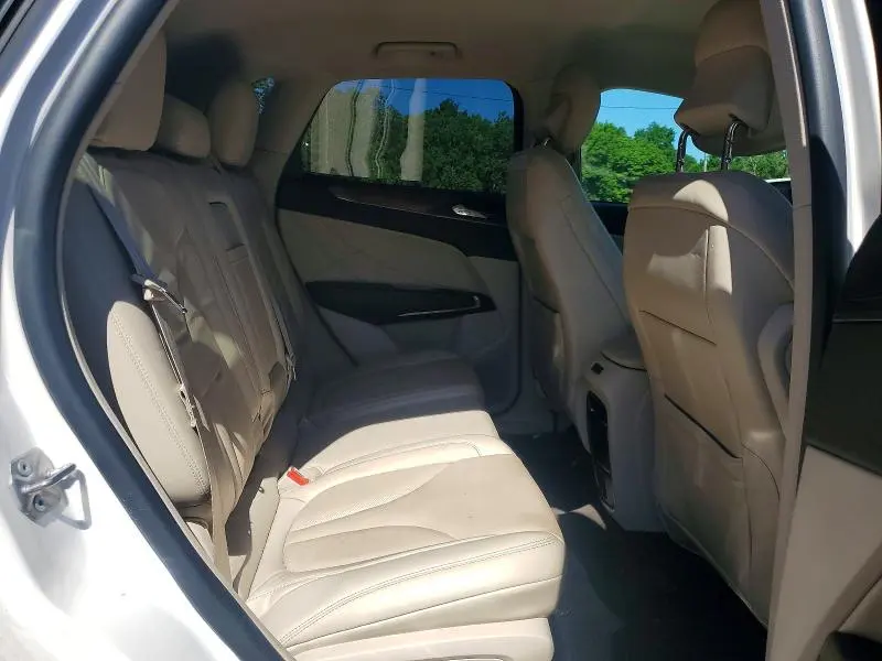 LINCOLN MKC 2018 VIN 5LMCJ2D92JUL20275