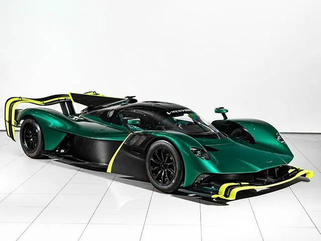 Aston Martin Valkyrie 2022