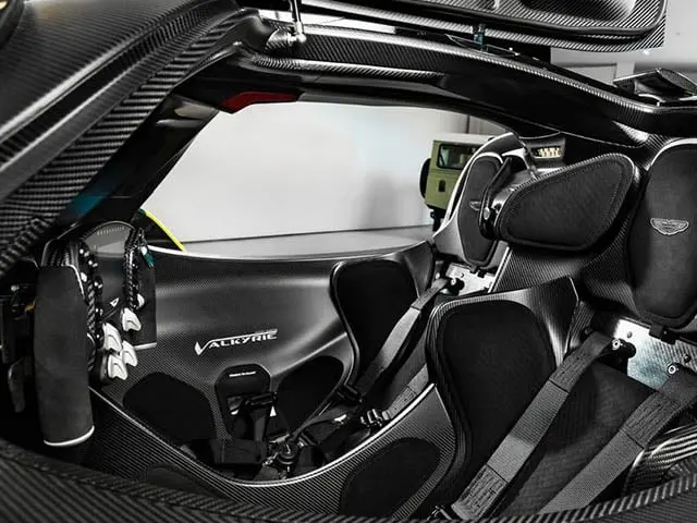 Aston Martin Valkyrie 2022