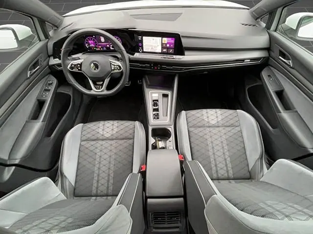Volkswagen Golf 2021