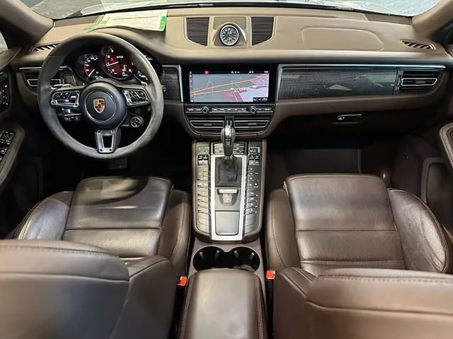 Porsche Macan 2021