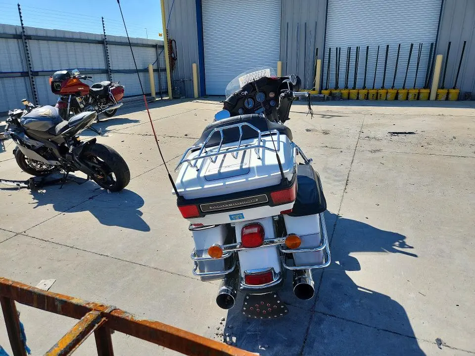 HARLEY-DAVIDSON FL 2009