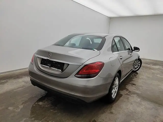 Mercedes-Benz C-Class 2020