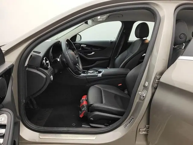 Mercedes-Benz C-Class 2020