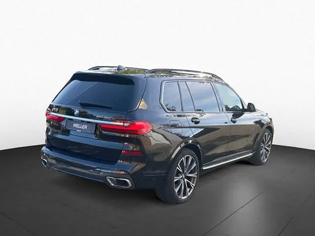 BMW X7 2021