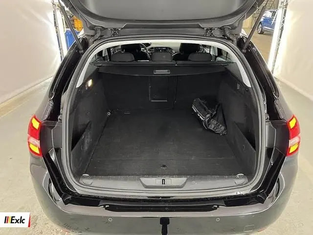 Peugeot 308 2021