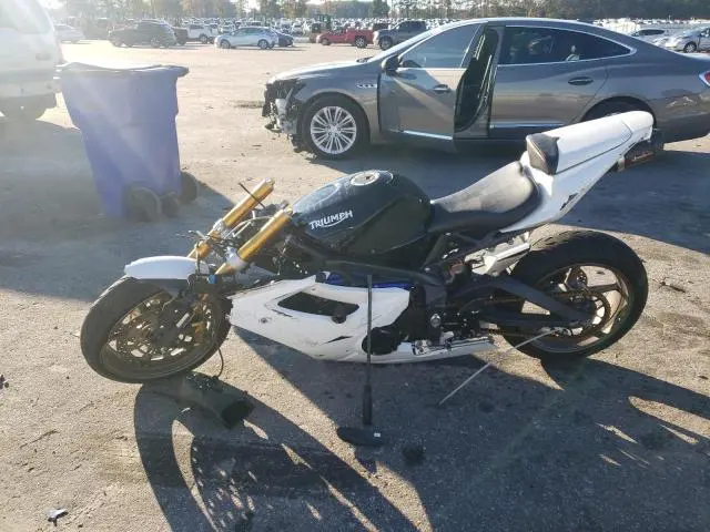 TRIUMPH DAYTONA 2007