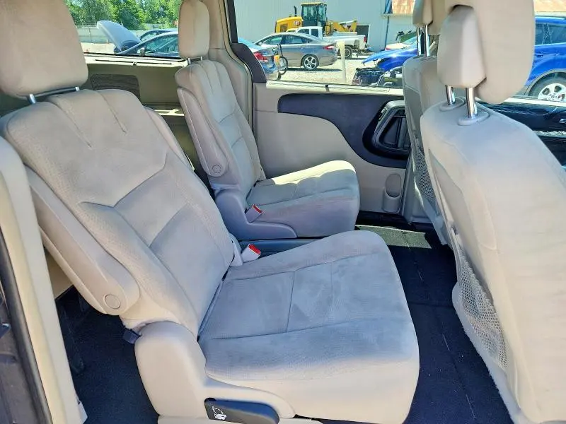 CHRYSLER MINIVAN 2015 VIN 2C4RC1BG7FR711756