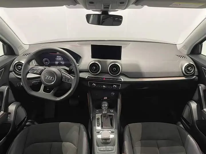 Фото 7 - Audi Q2L