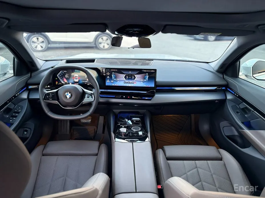 BMW 5 Series 2023 520i