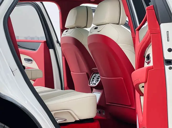 Bentley Bentayga 2026 2026款 4.0T V8