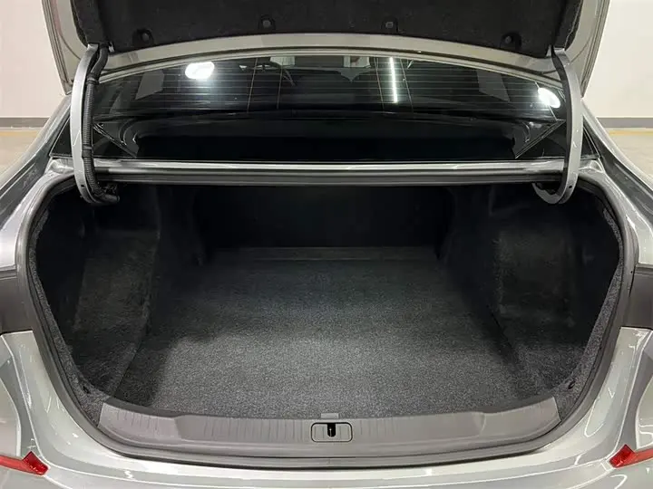 Chevrolet Monza 2024 2024款 1.5L 双离合悦享版