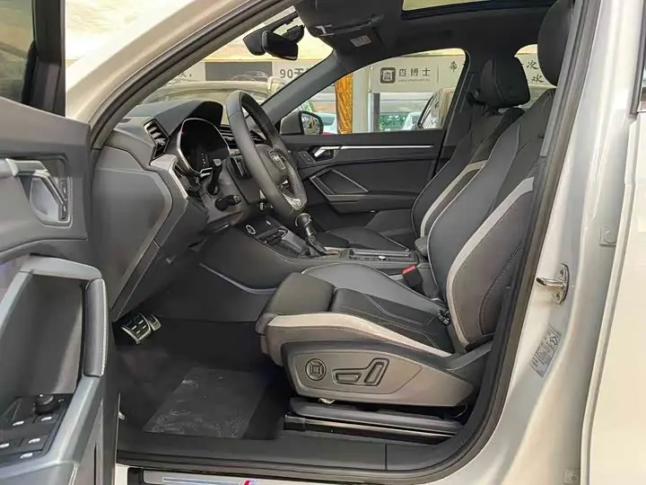 Фото 7 - Audi Q3
