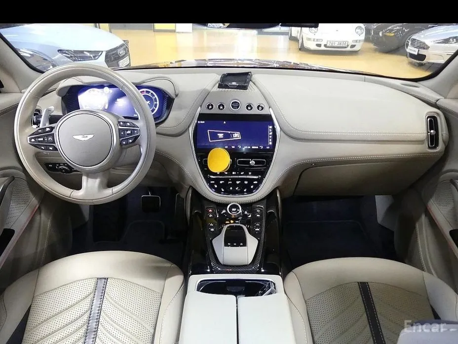 Aston Martin DBX 2020 4.0 V8 707