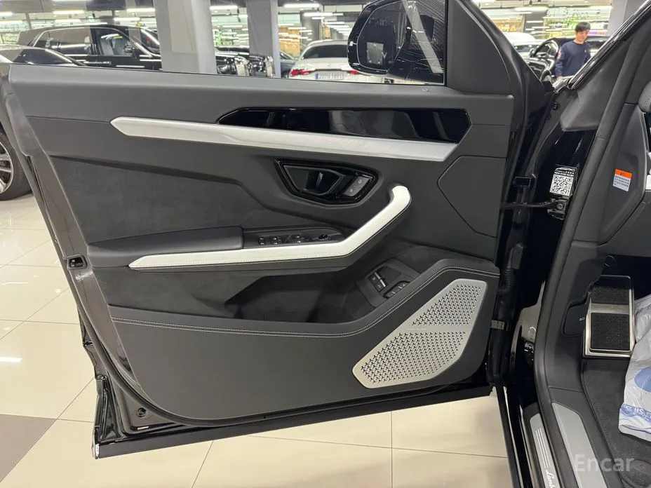 Lamborghini Urus 2018 4.0 V8 SE