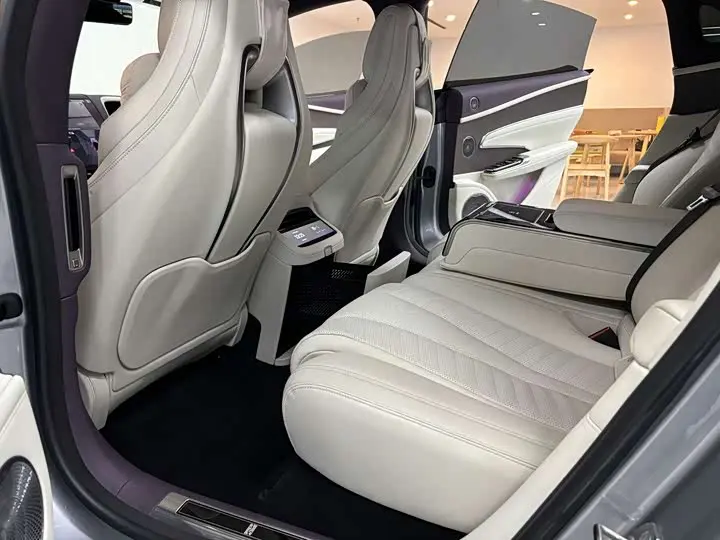 BYD Yangwang U7 2025 2025款 EV 五座豪华版