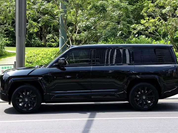 BYD Yangwang U8 2025 2025款 鼎世版