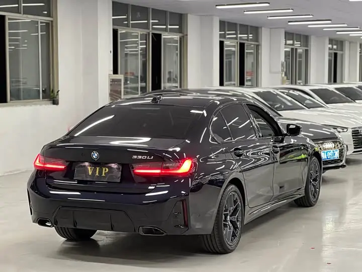 BMW 3 Series 2026 2026款 330Li M运动曜夜套装