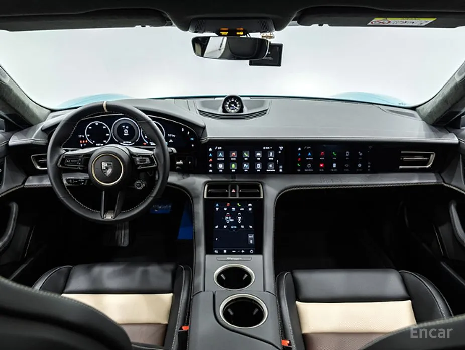 Porsche Taycan 2020 Turbo