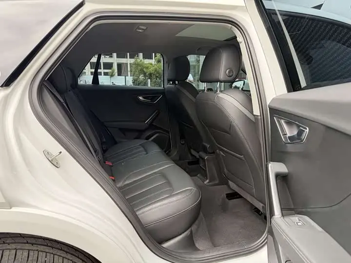 Фото 7 - Audi Q2L