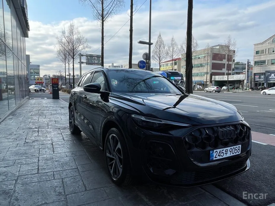 Audi Q5 2025 40 TDI Quattro S Line Black Edition