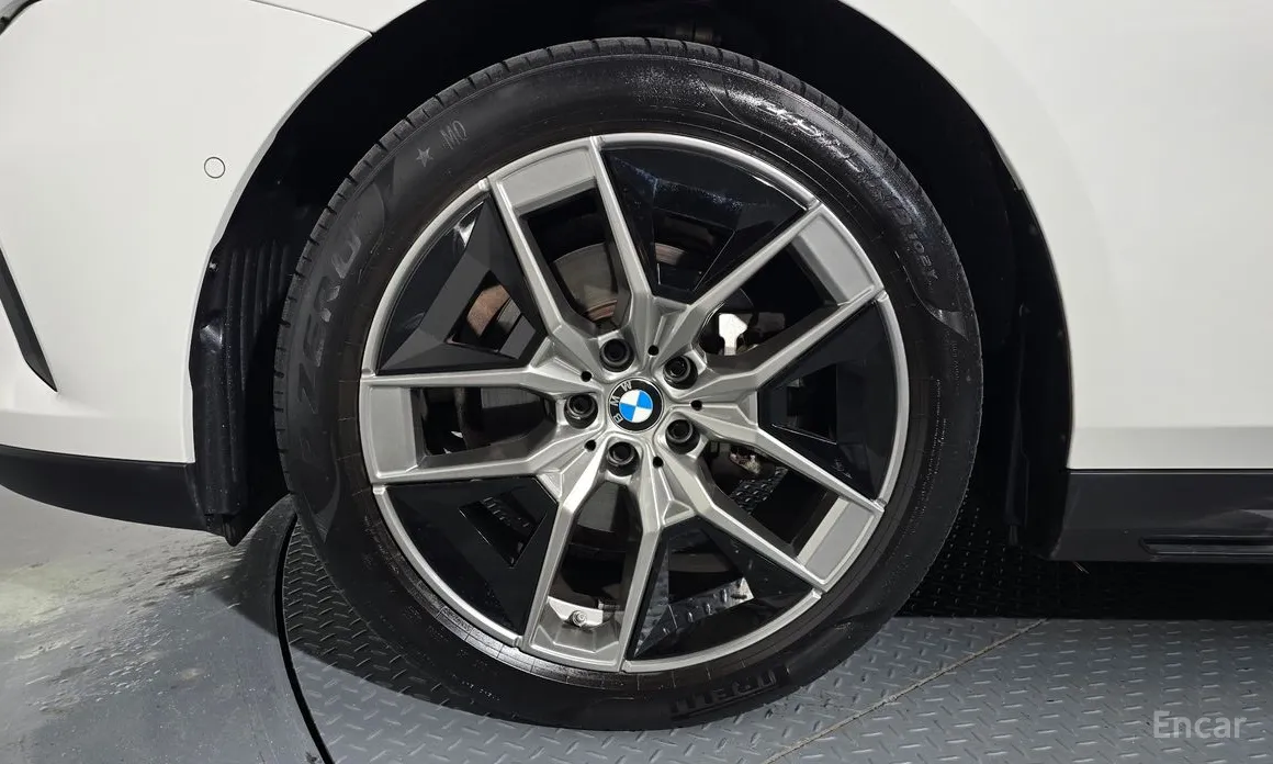 BMW 5 Series 2023 520i