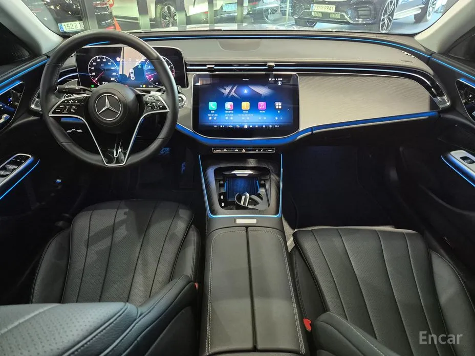 Mercedes-Benz E-Class 2024 E200 Avantgarde