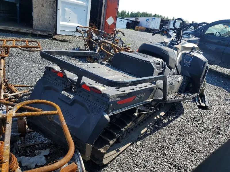 SKI-DOO  2023