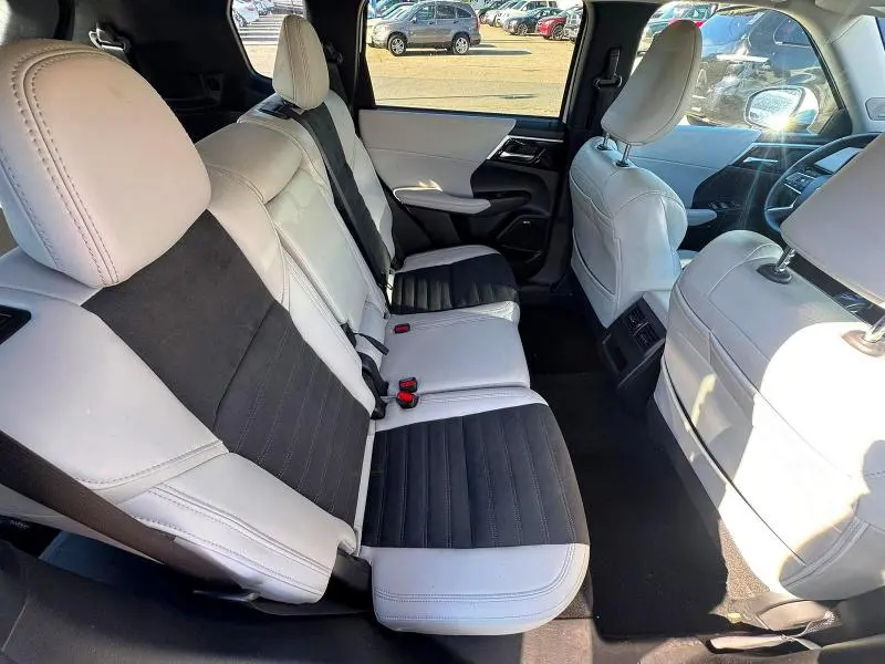 MITSUBISHI OUTLANDER 2025 VIN JA4J4VA88SZ021889