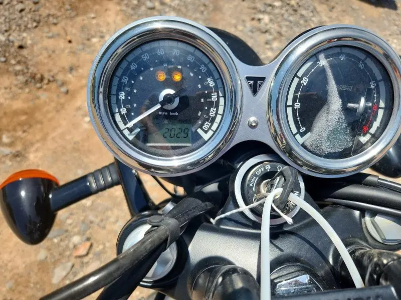 TRIUMPH BONNEVILLE 2022