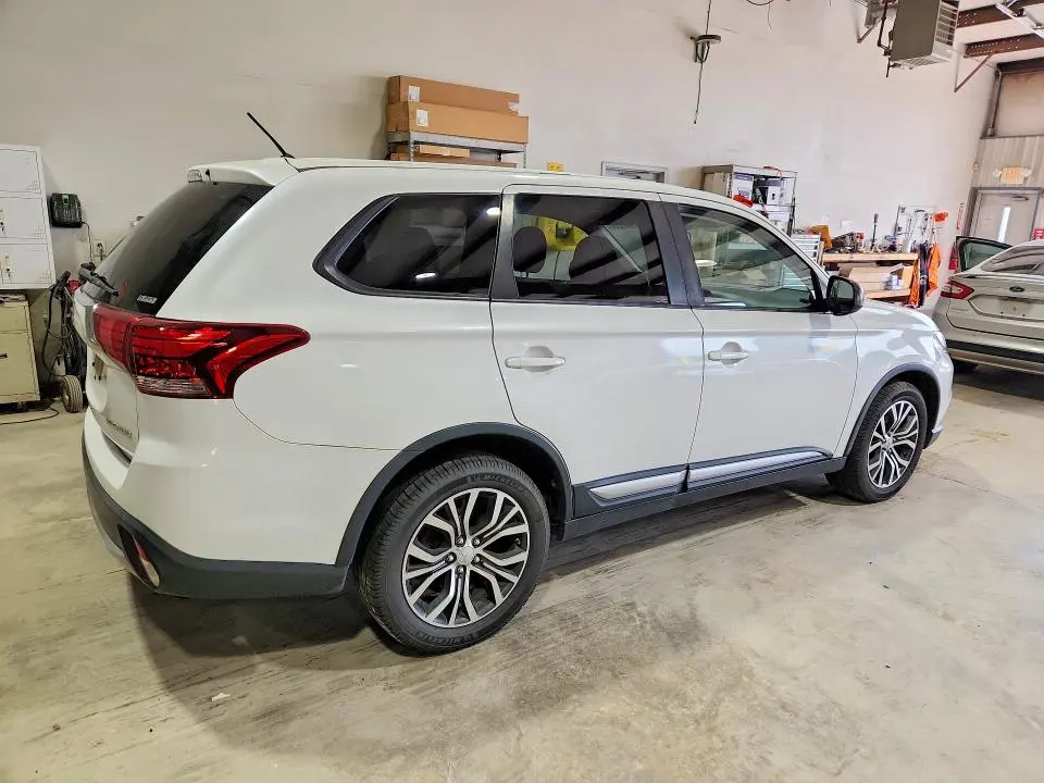 MITSUBISHI OUTLANDER 2016 VIN JA4AZ3A3XGZ063465