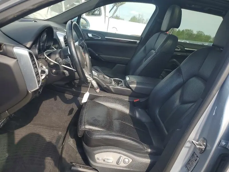 PORSCHE CAYENNE 2017 VIN WP1AA2A23HKA86481