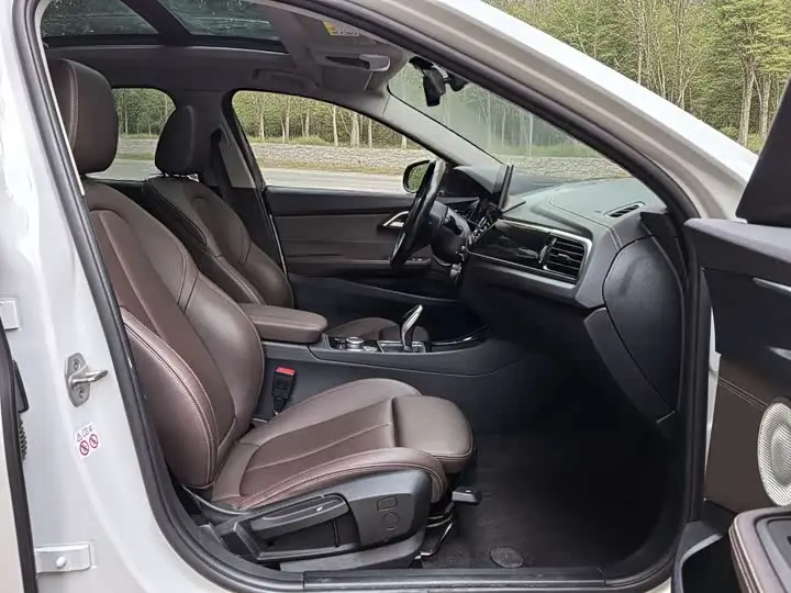 BMW 1 Series 2023 2023款 125i M运动曜夜版
