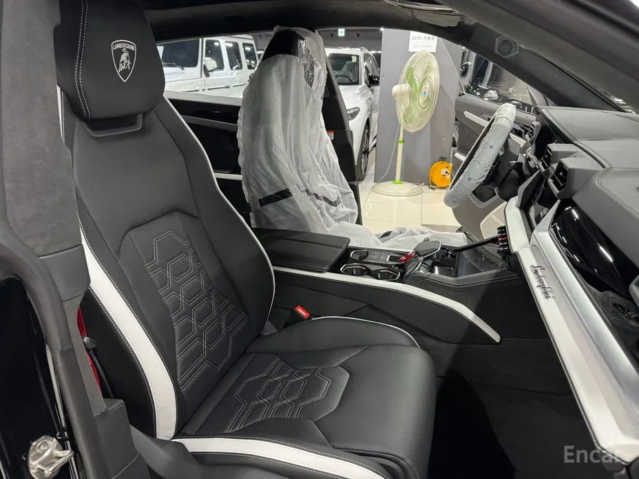 Lamborghini Urus 2018 4.0 V8 SE