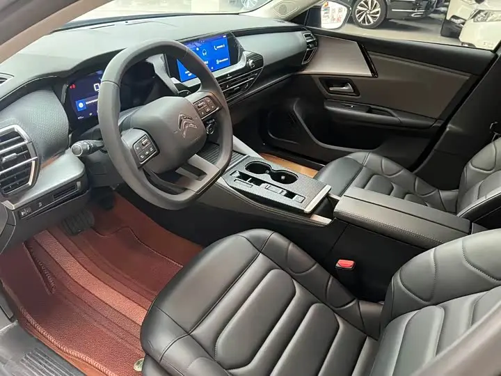 Citroen C5 X 2025 2025款 1.6T 海外版
