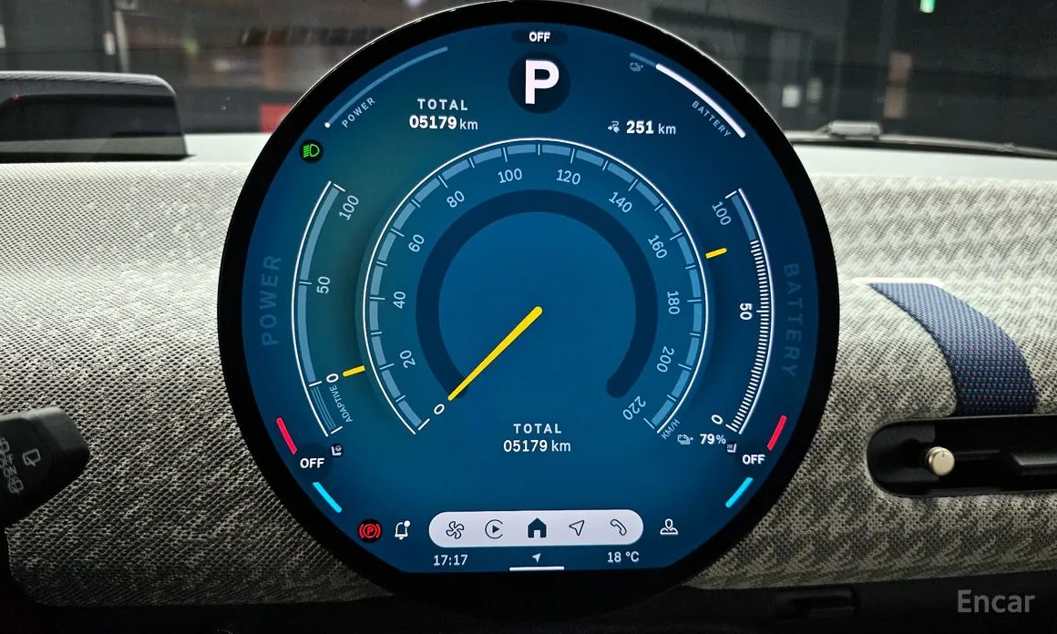 Mini Cooper 2025 SE Favoured
