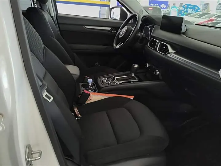 Mazda CX-5 2025 2025款 2.0L 自动两驱舒适型