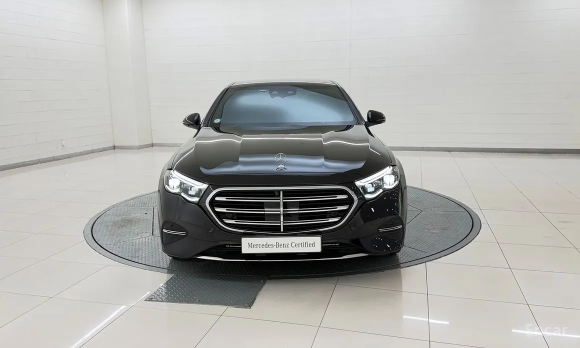 Mercedes-Benz E-Class 2024 E300 4MATIC Exclusive