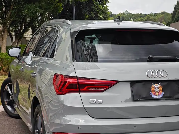 Audi Q3 2024 2024款 35 TFSI RS套件燃速型