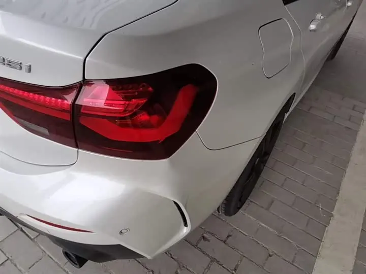 BMW 1 Series 2023 2023款 125i M运动曜夜版
