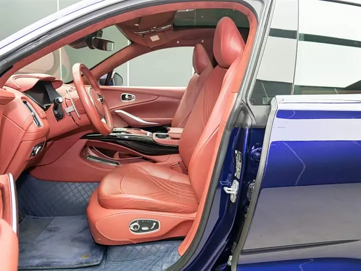 Aston Martin DBX 2023 2023款 3.0T STRAIGHT-SIX