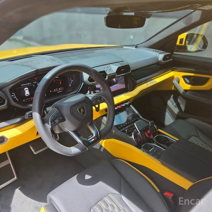 Lamborghini Urus 2018 4.0 V8 SE